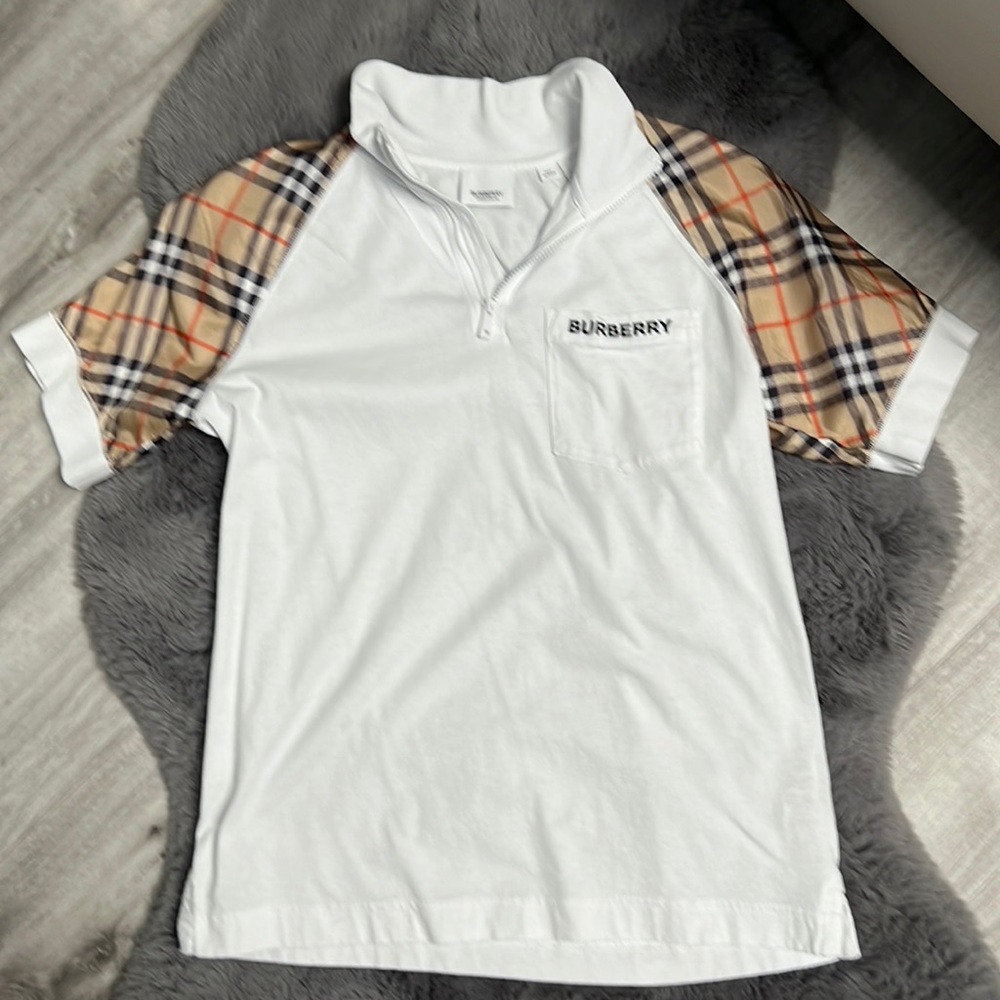 Pre-owned Burberry zip up shirt S.